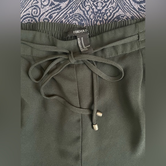 Elastic, high waist Trouser - Picture 3 of 7